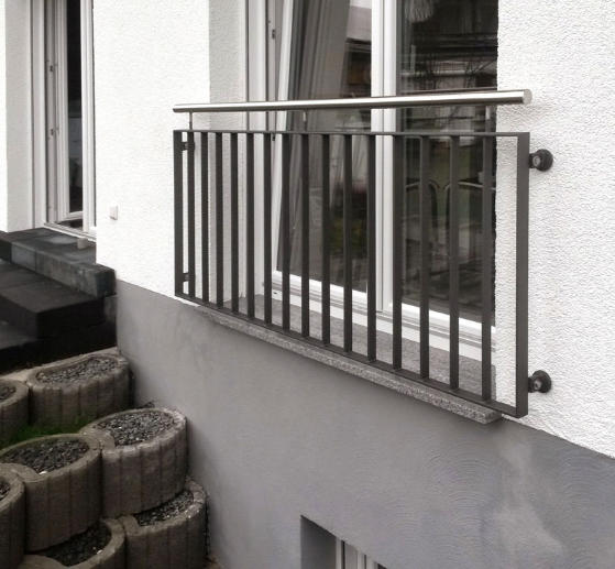 Geländer, französischer Balkon in moderner Optik